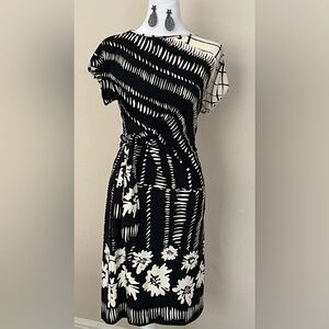 Donna Morgan Short Sleeve Twist Tie Black and Cream Dress Size 4